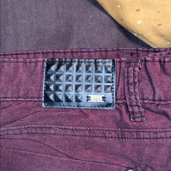 Jeans - Picture 2 of 3